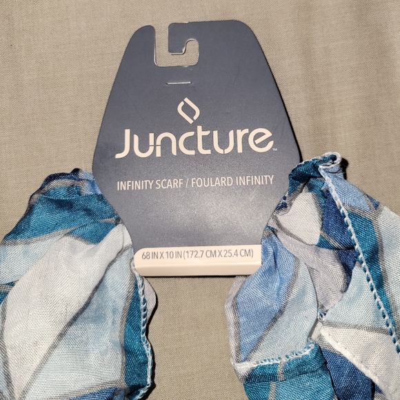 Juncture Infinity Scarf - Picture 2 of 2
